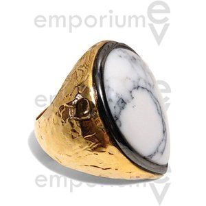 18k Yellow Gold 10 Microns Plated Ring Black and White Pear Shape Stone Size 6.5